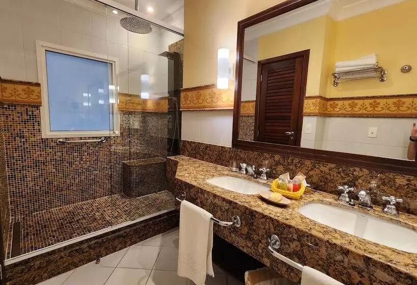 اتاق لوکس با چشم‌انداز, Casa Do Amarelindo