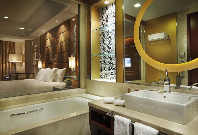 带海景的标准房, Crowne Plaza Yantai Sea View, An Ihg