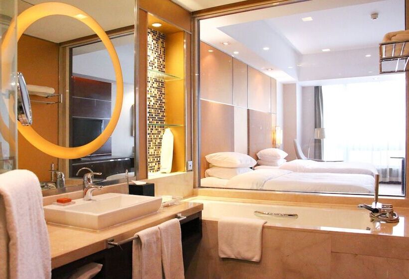 带海景的标准房, Crowne Plaza Yantai Sea View, An Ihg