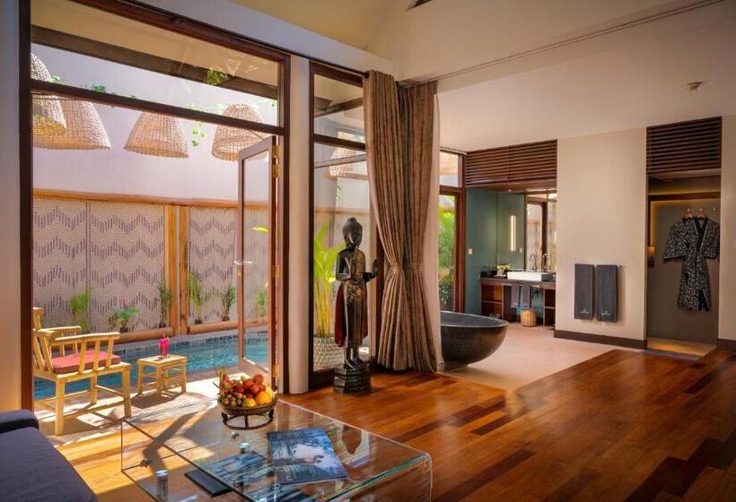 جناح مزود بحمام سباحة, Heritage Suites