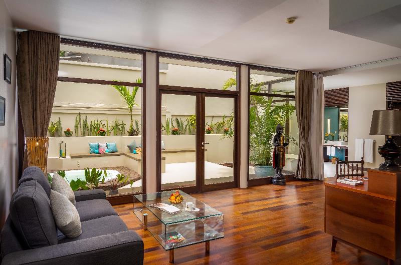 带按摩浴盆的套房, Heritage Suites