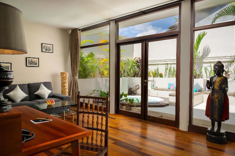 جناح مزود بجاكوزى, Heritage Suites