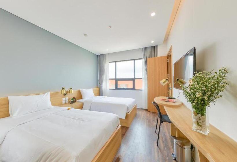 اتاق خانوادگی با چشمانداز باغ, Magnolia