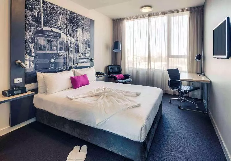 استودیوی استاندارد با تخت دو نفره بزرگ, Mercure Melbourne Therry Street
