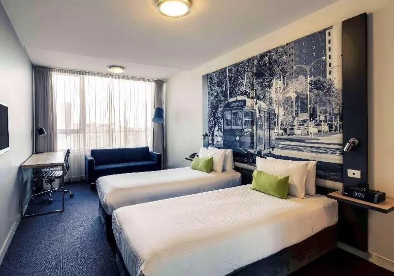 استودیوی استاندارد, Mercure Melbourne Therry Street