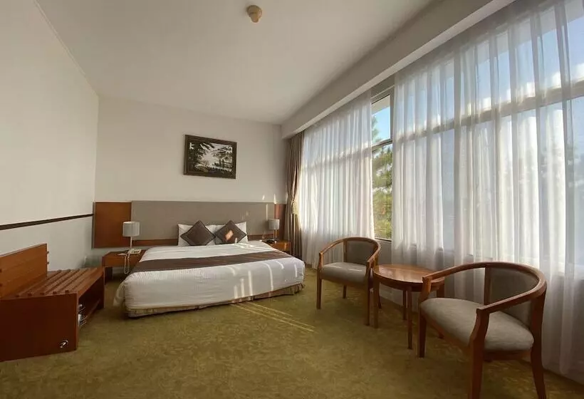 Deluxe-huone, Muong Thanh Holiday Da Lat