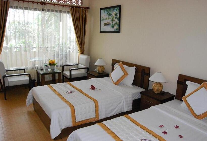 اتاق لوکس با چشم‌انداز استخر, Tien Dat Mui Ne Resort & Spa