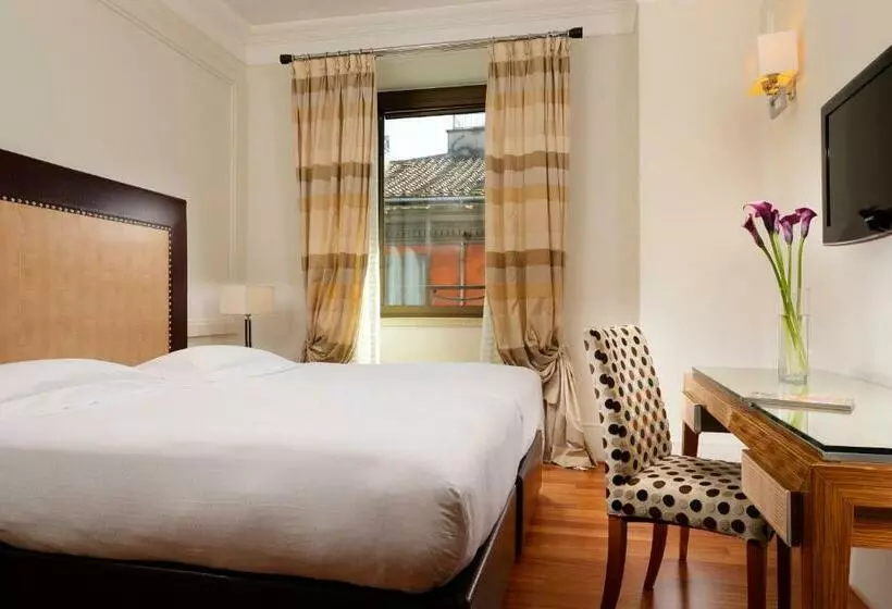 Camera Classica, Unahotels Decò Roma