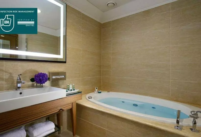 Suite Familiare, Unahotels Decò Roma