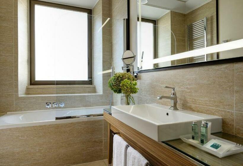 חדר סופריור לשלושה, Unahotels Decò Roma