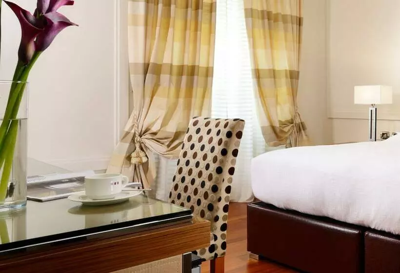 Camera Tripla Superiore, Unahotels Decò Roma