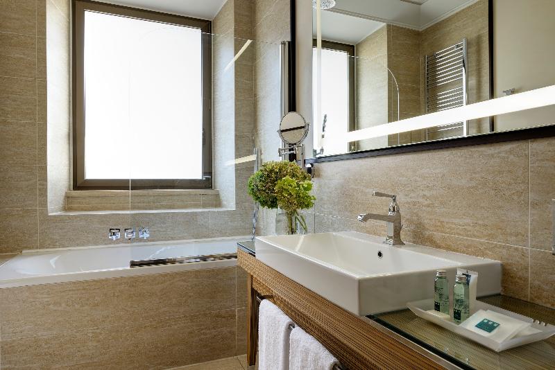 חדר סופריור לשלושה, Unahotels Decò Roma