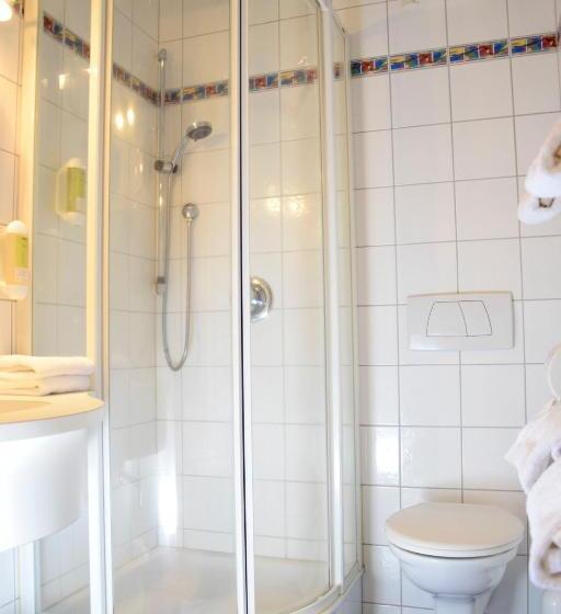 标准单人间, Rathskeller Weitra