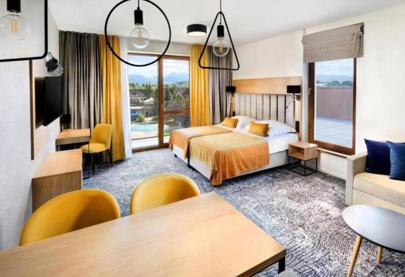 디럭스 스튜디오, Akvamarín