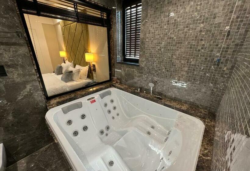 行政套房, Golden Palace