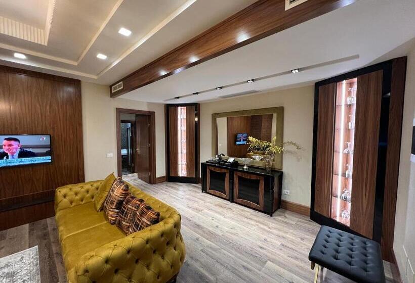 行政套房, Golden Palace