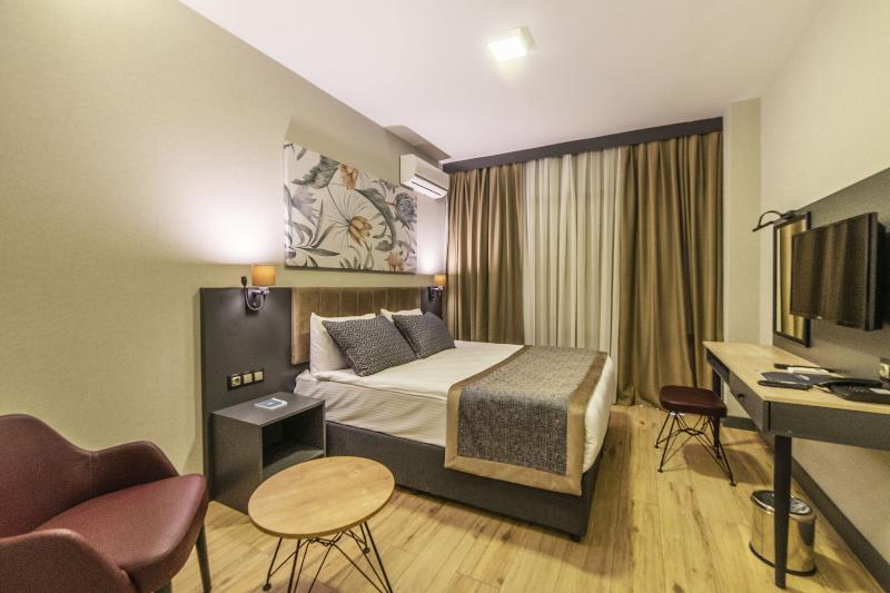 Номер Deluxe, Levor