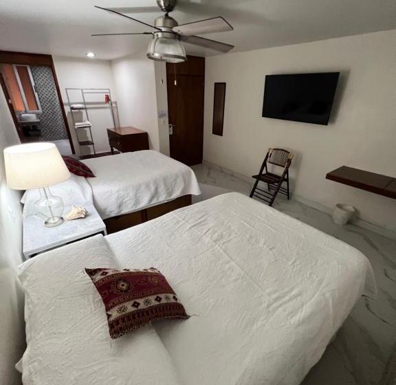 غرفة عائلية, Hosteleria Casa Margarita