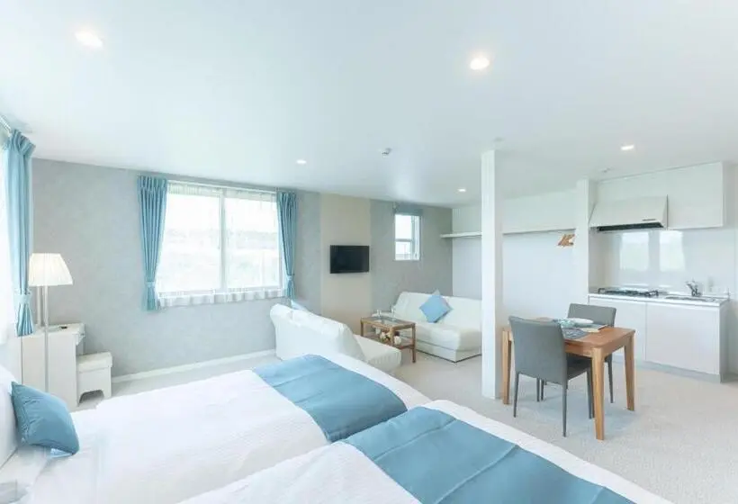 Superior Neljän Hengen Huone, California Miyakojima Resort