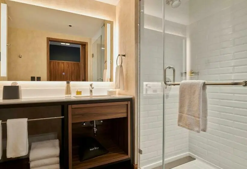 キングサイズベッドのクラシックルーム, Four Points By Sheraton Ciudad Juarez