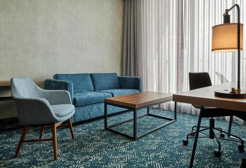 キングサイズベッドのスイートルーム, Four Points By Sheraton Ciudad Juarez
