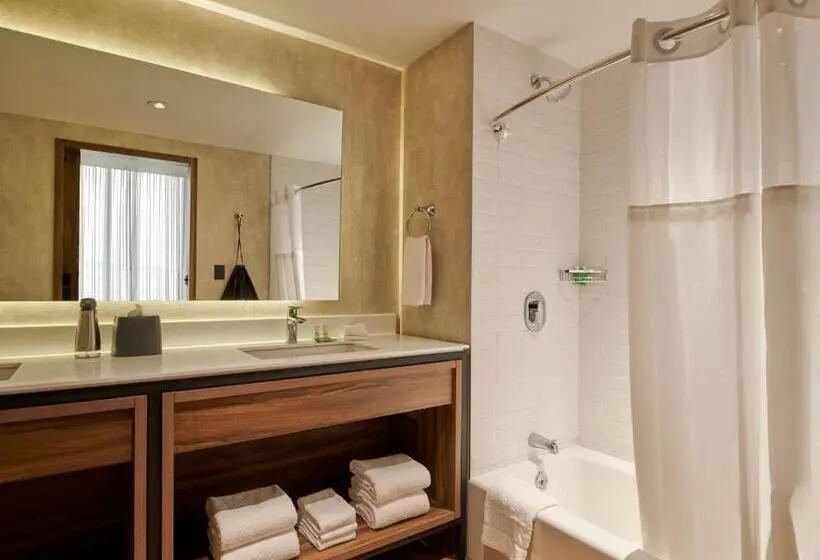 キングサイズベッドのスイートルーム, Four Points By Sheraton Ciudad Juarez