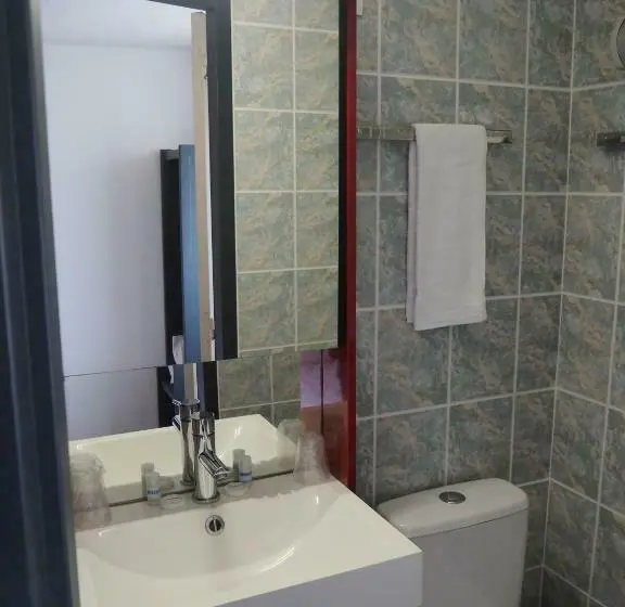 Pokój Trzyosobowy Comfort, Le Foirail