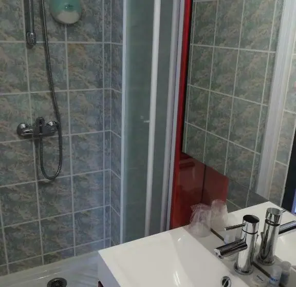 Pokój Trzyosobowy Comfort, Le Foirail