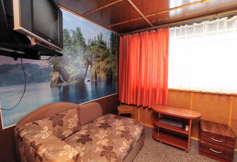 آپارتمان 3 خوابه, садиба у валентини