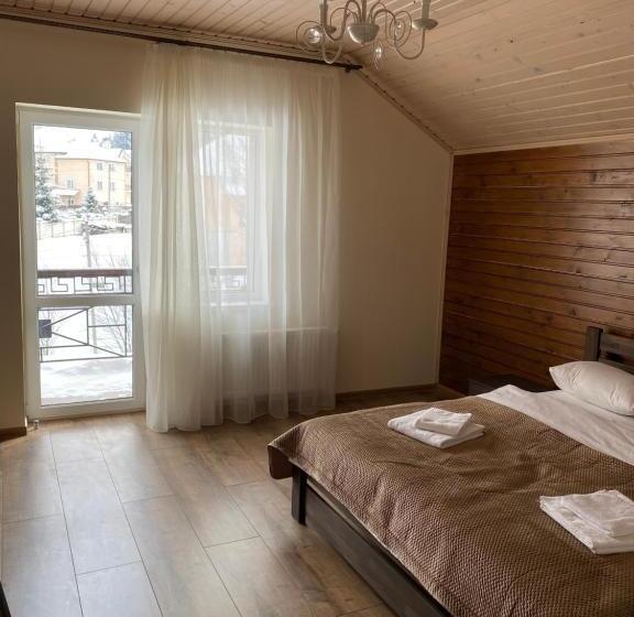 سوئیت با تخت بزرگ, солодкий гранат