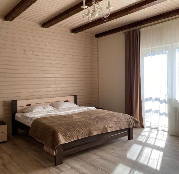 سوئیت با تخت بزرگ, солодкий гранат