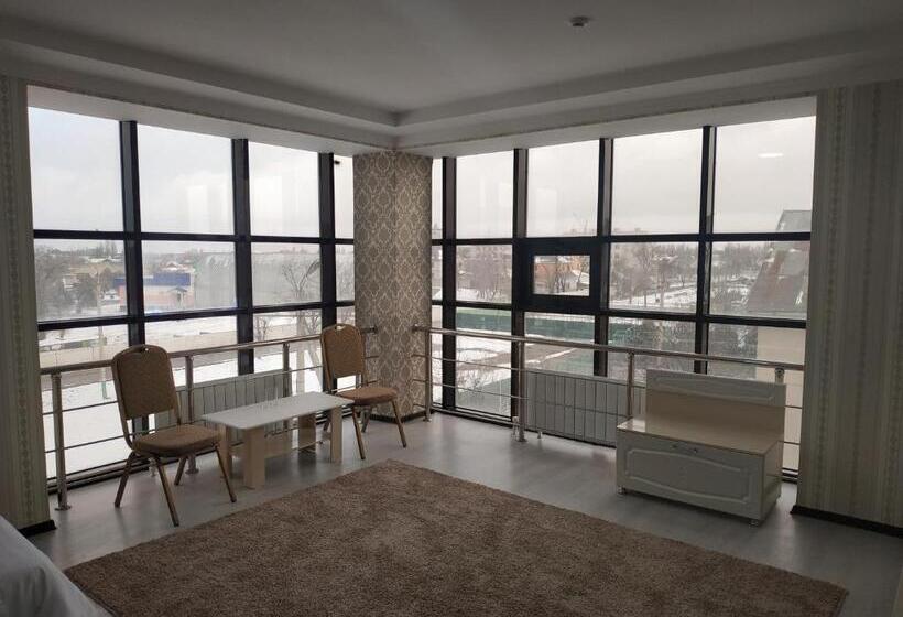 اتاق لوکس, турист