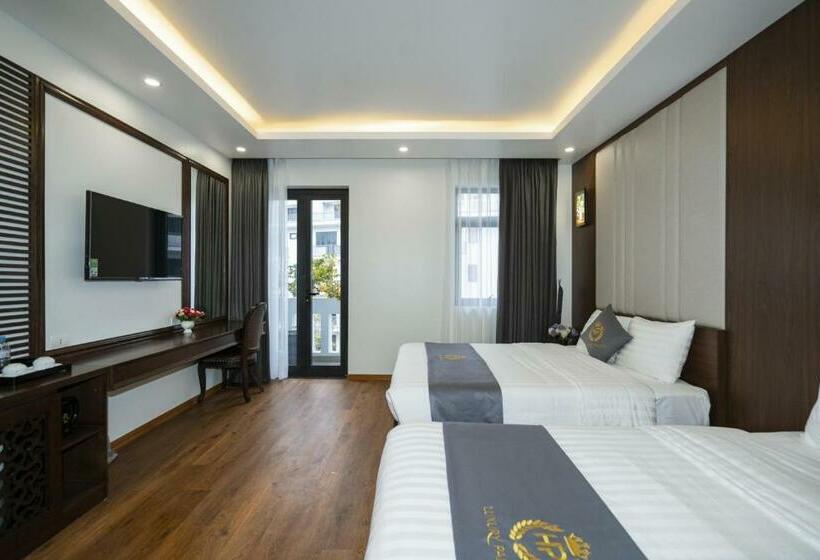 اتاق لوکس با بالکن, Luxury Palace