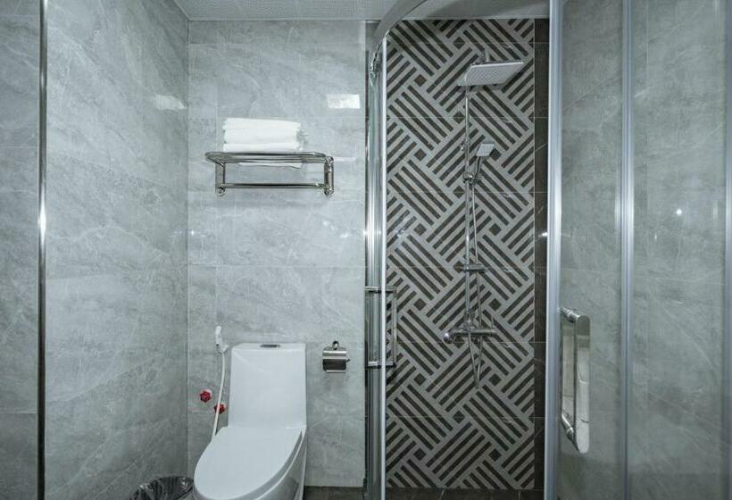 اتاق استاندارد سه تخته با بالکن, Luxury Palace