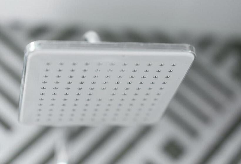 اتاق استاندارد سه تخته با بالکن, Luxury Palace