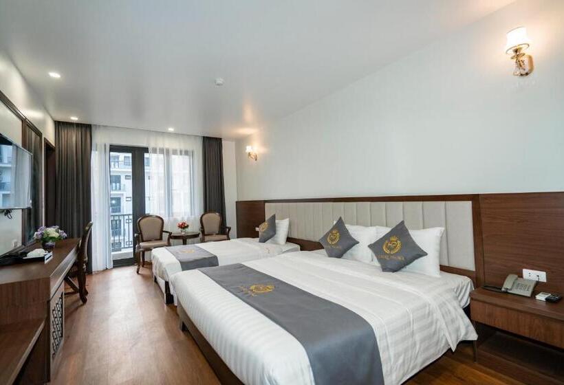 اتاق استاندارد سه تخته با بالکن, Luxury Palace