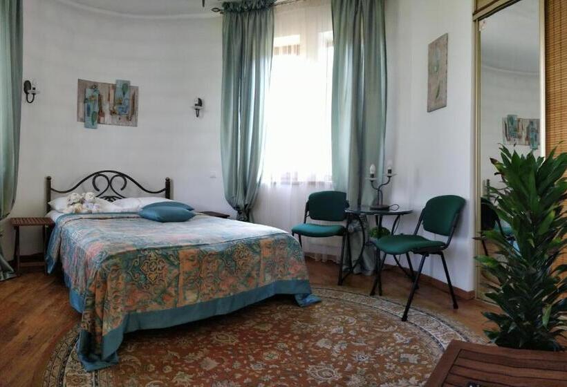 اتاق سوپریور, садиба градний узвіз