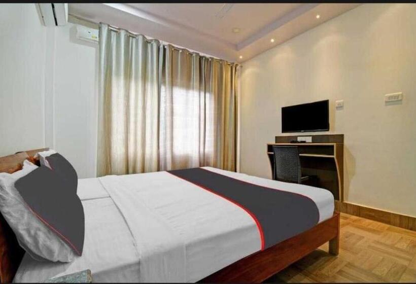 חדר קלאסי לשלושה, Collection O Megha Resort