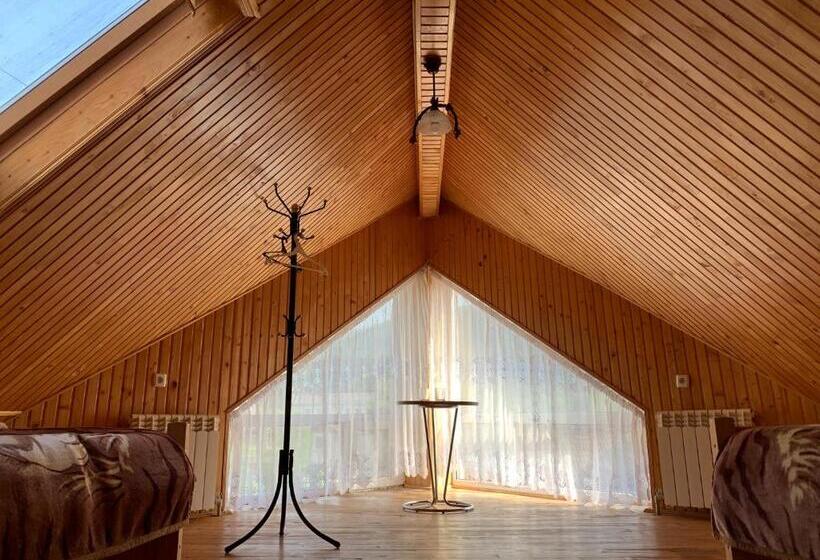 Семейный Номер Вид на Горы, дідів рай