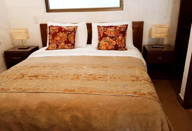 סטודיו דלוקס, La Posada Del Zaguán