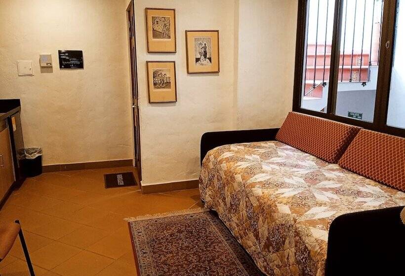 סטודיו דלוקס, La Posada Del Zaguán