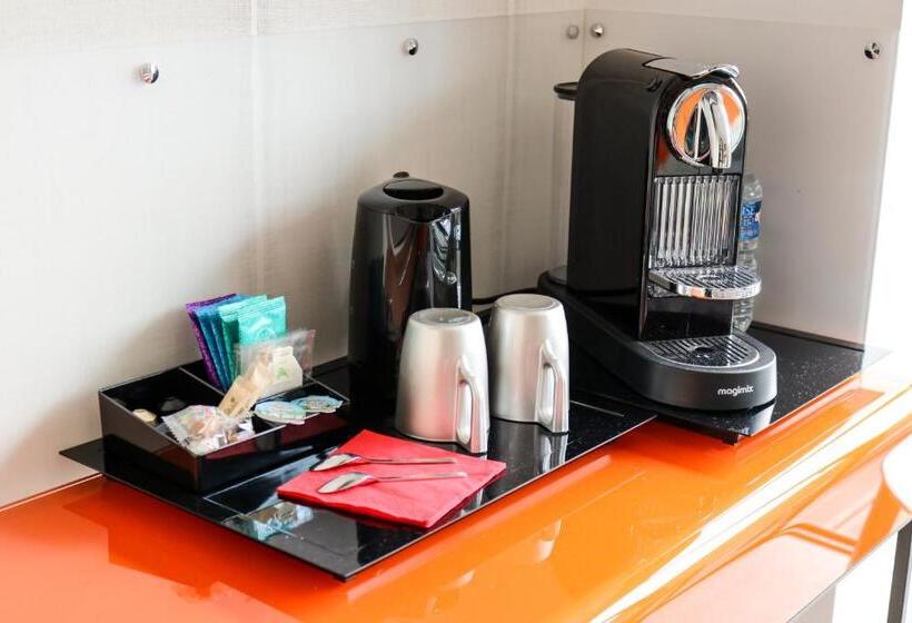 キングサイズベッドのスタンダードルーム, Akoa Villa