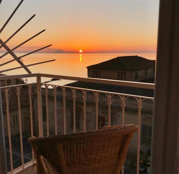 اتاق استاندارد با تخت بزرگ, Brezza Marina