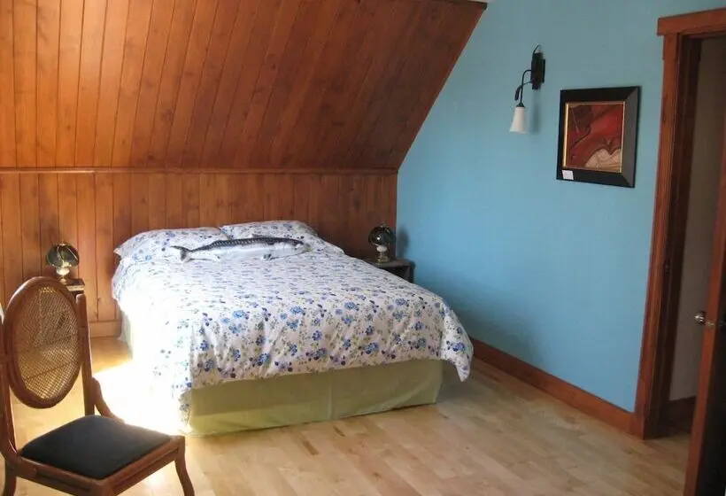 ダブルベッドのクラシックルーム, Gîte La Maison Du Jardinier