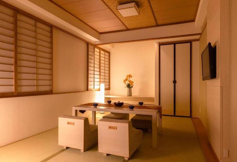 جناح, Choshi Plaza