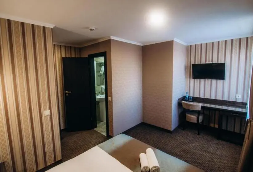 Quarto Economy Individual, Gentleman