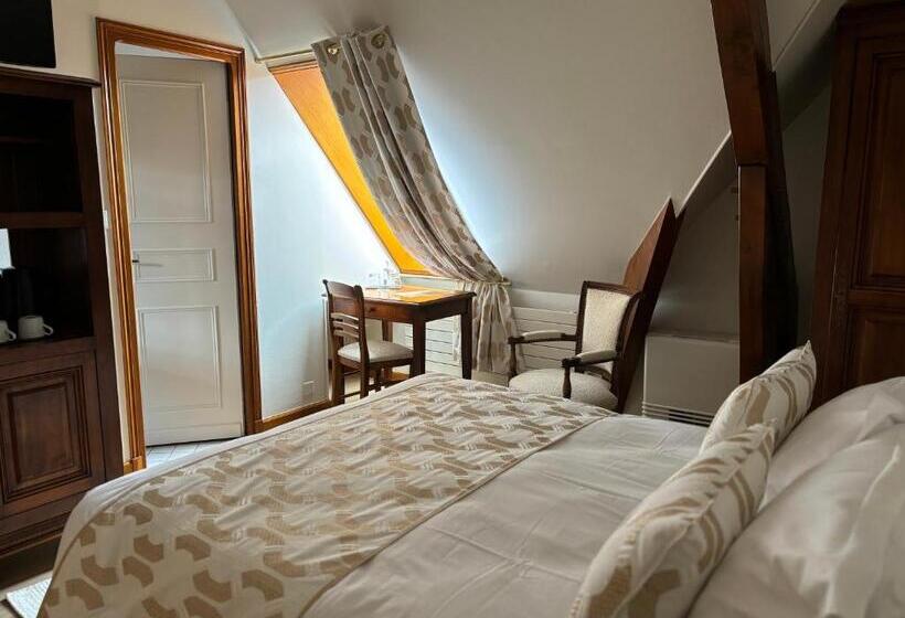 Номер Стандарт, Le Manasses