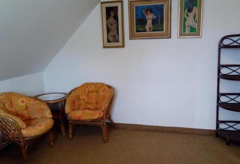 带2个卧室的套房, Penzion Edelštejn