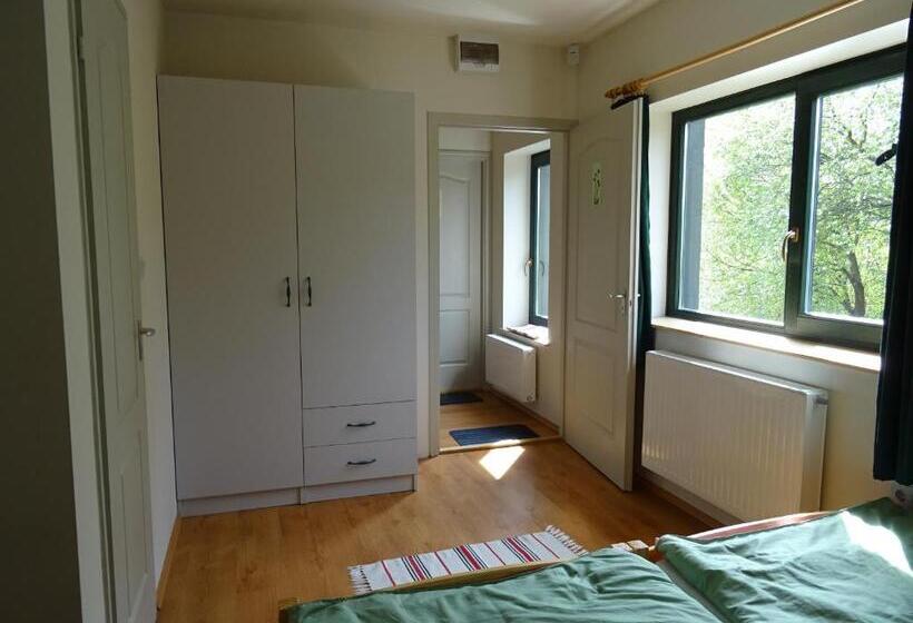 Kertre Néző Standard Háromágyas Szoba, Rejtek Vendégház