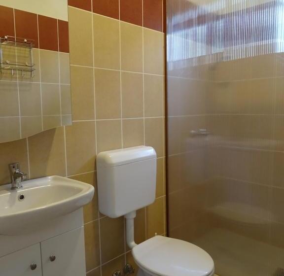 Négyágyas Standard Szoba, Rejtek Vendégház